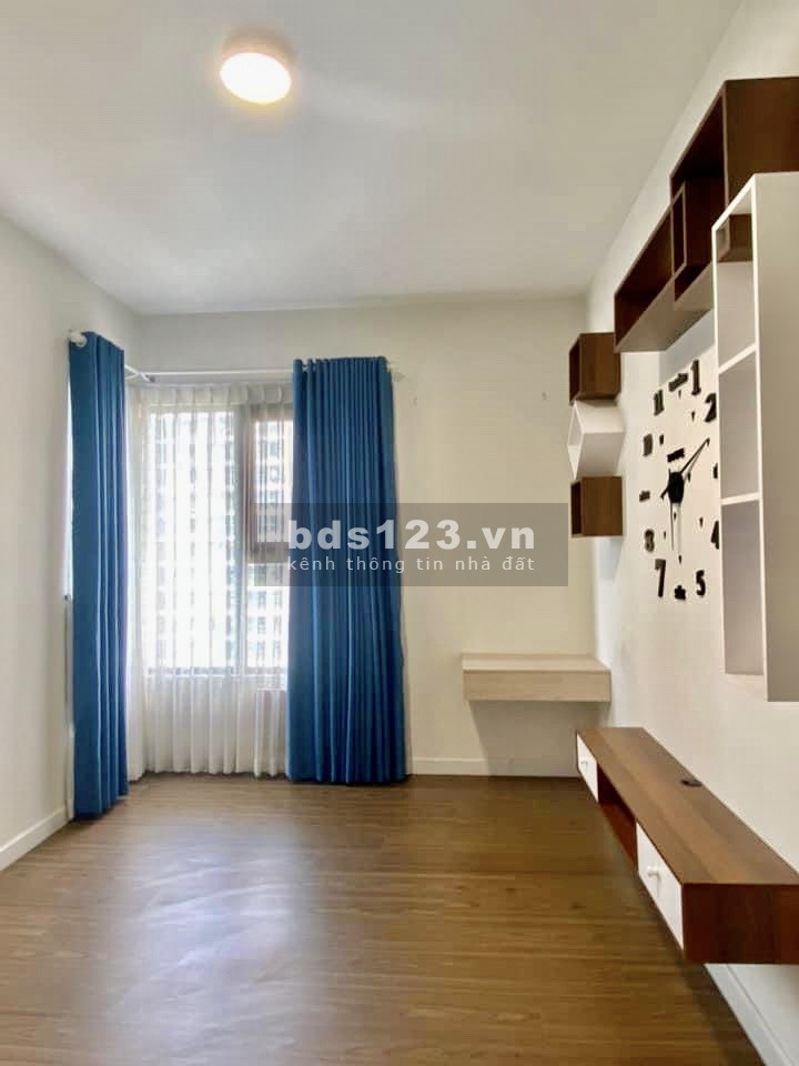 Cần bán gấp căn góc 3 view siêu đẹp, 68m2 tầng trung 2PN, đã có sổ hồng, giá chỉ 2 tỷ 780 TL