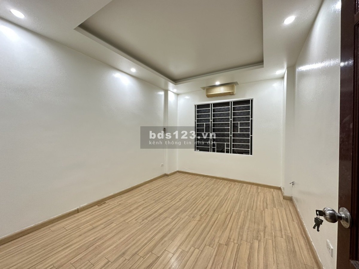 BÁN NHÀ 4 TẦNG, 3PN GẦN BẾN XE YÊN NGHĨA – GẦN VÀNH ĐAI 4 – HÀ ĐÔNG, GIÁ CHỈ 2 tỷ 150 triệu.