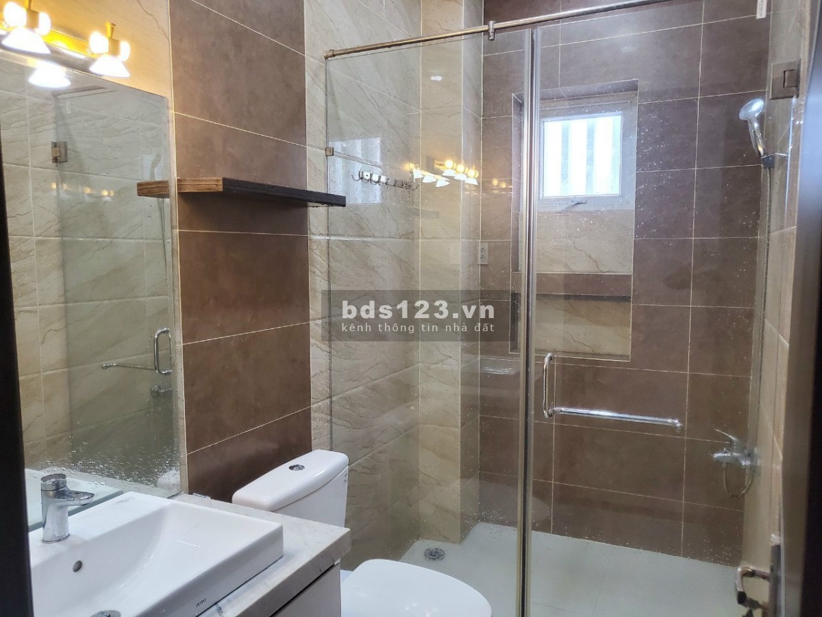Cho thuê nhà phố Melosa Khang Điền, 6x15m, 1 trệt 2 lầu 3PN full nội thất cao cấp, giá chỉ 18tr/th