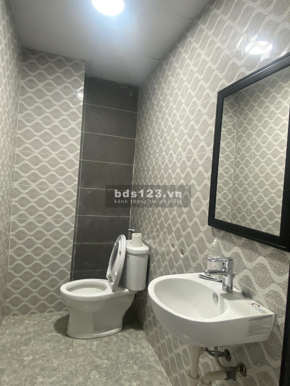 Bán nhà tổng cục V5 Yên Xá 5 tầng giá 17.5 tỷ
