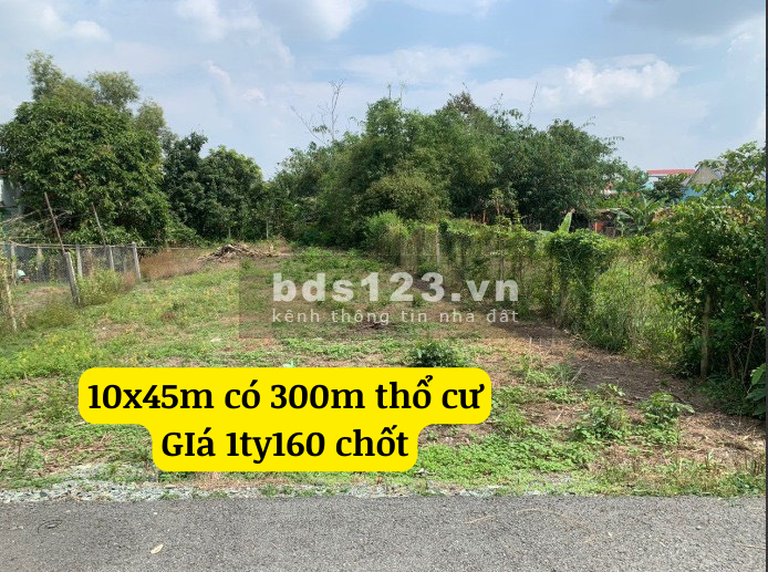 Hàng ngộp 446m2 thổ 300m2 ngay 1 sẹc Quốc lộ 22 cách chợ Phước Thạnh 300m. Giá 1tỷ160 chốt