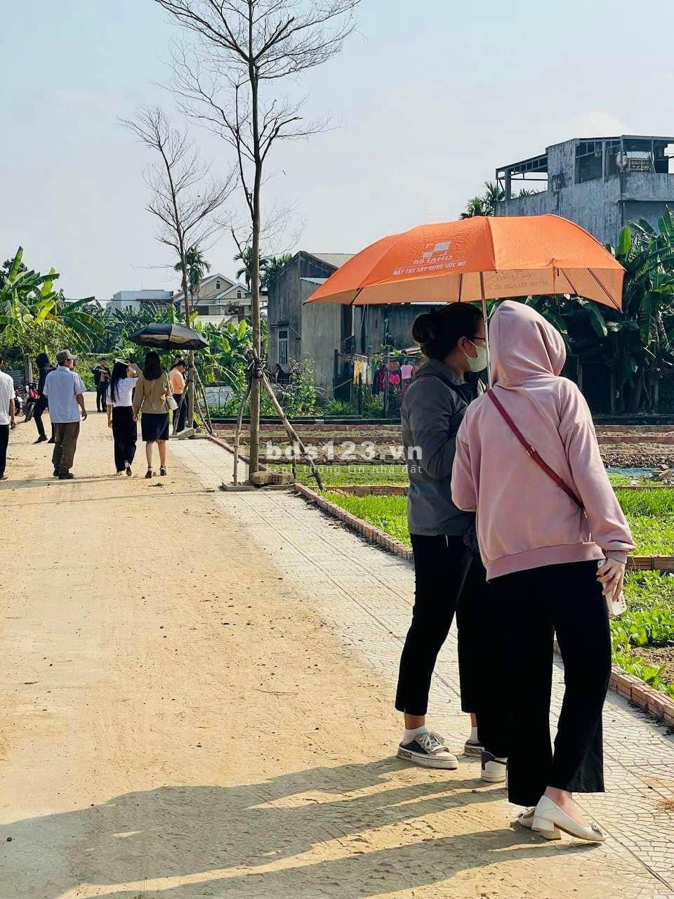 Chủ cũ cần tiền nên bán lỗ, giá theo thị trường, ngay trung tâm thị trấn Ái Nghĩa