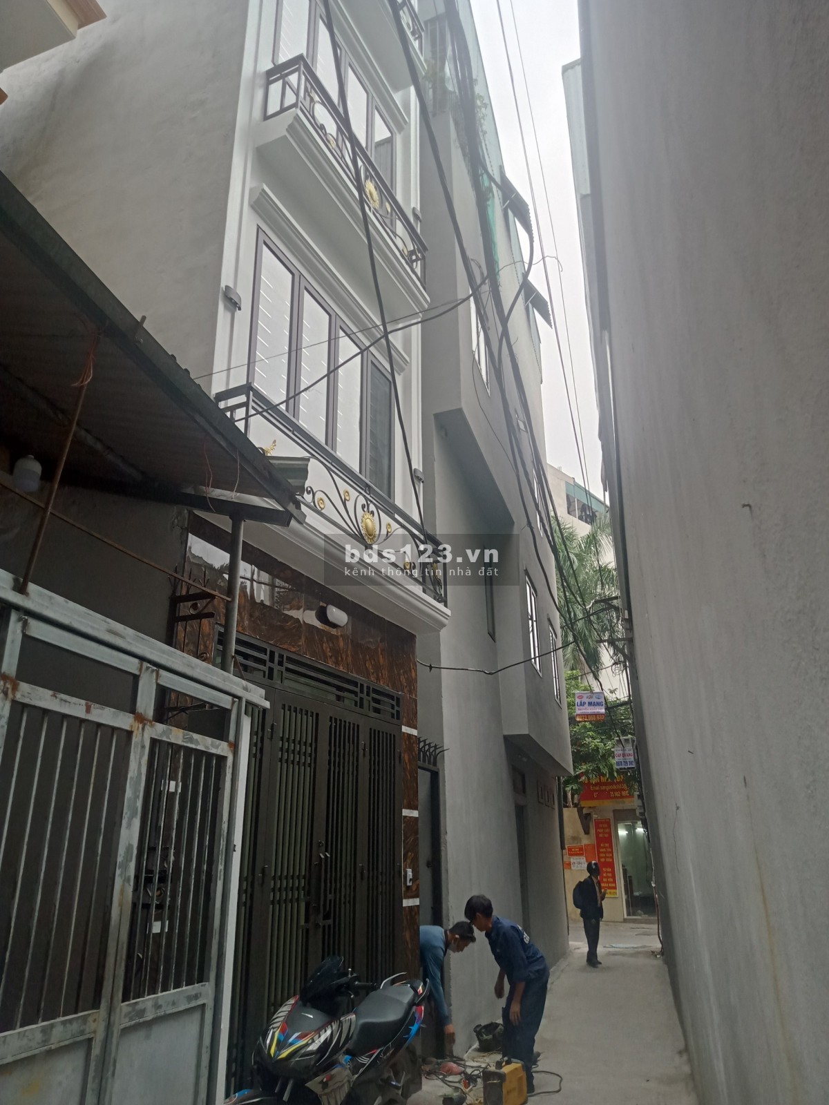 Bán nhà Phố Thanh Lân- Hoàng Mai - nhà còn mới- đậu oto cạnh nhà- 10m ra trục chính