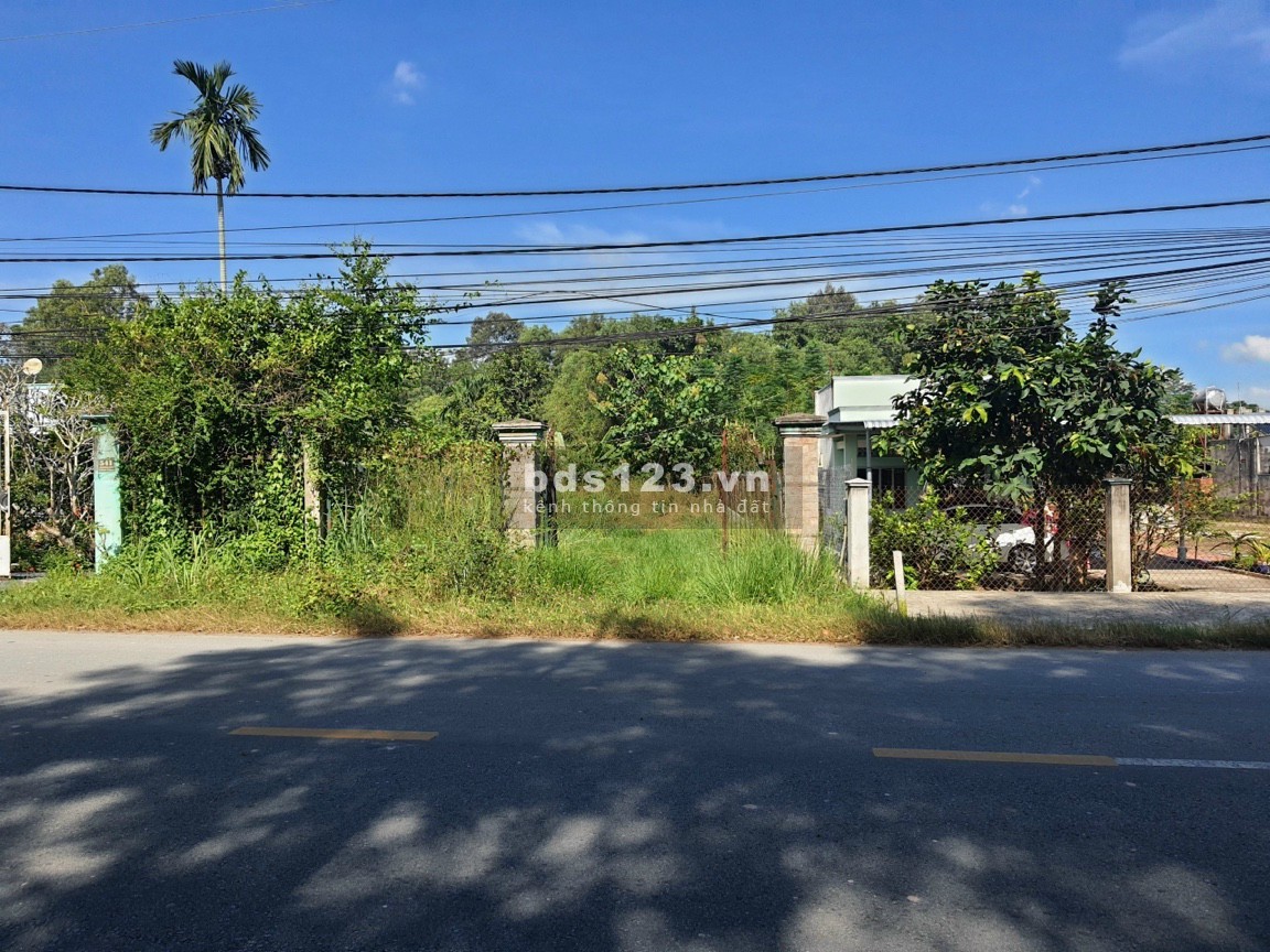 Bao ngôp! Đất mặt tiền đường Nguyễn Văn Khạ DT10x44m có 300m2 thổ cư giá 4tỷ950. Sổ riêng
