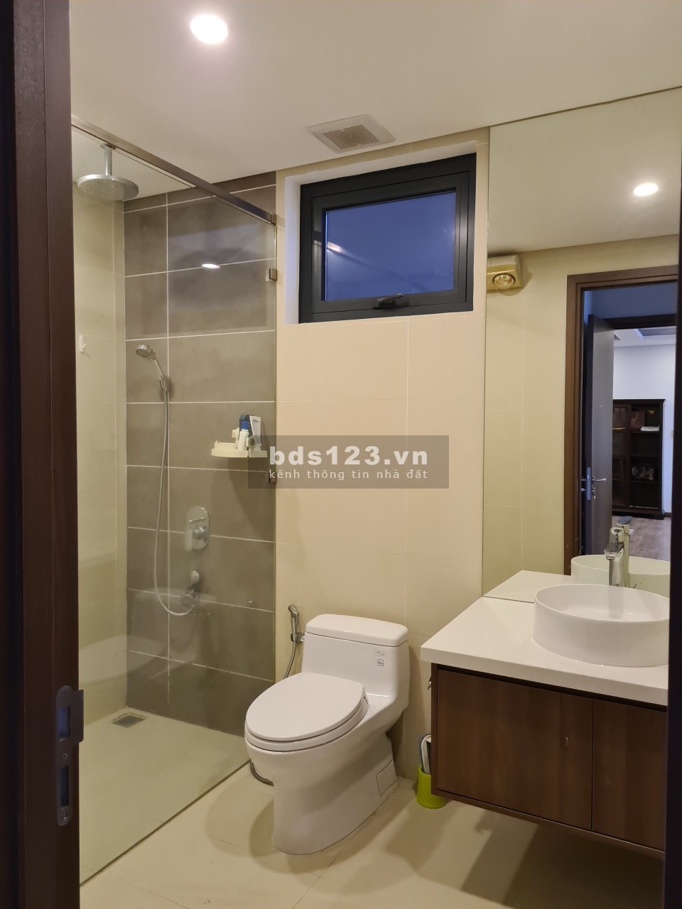 Tôi cần bán nhanh CH Ngoại Giao Đoàn N01-T8, full NT 93.3m²