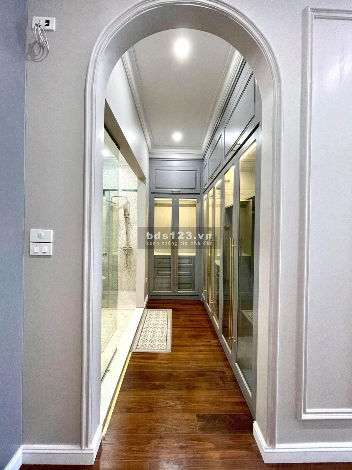 Shophouse Sao Biển hoàn thiện sổ lâu dài mặt đường lớn giá 1x tỷ Vin Gia Lâm (0985941715)