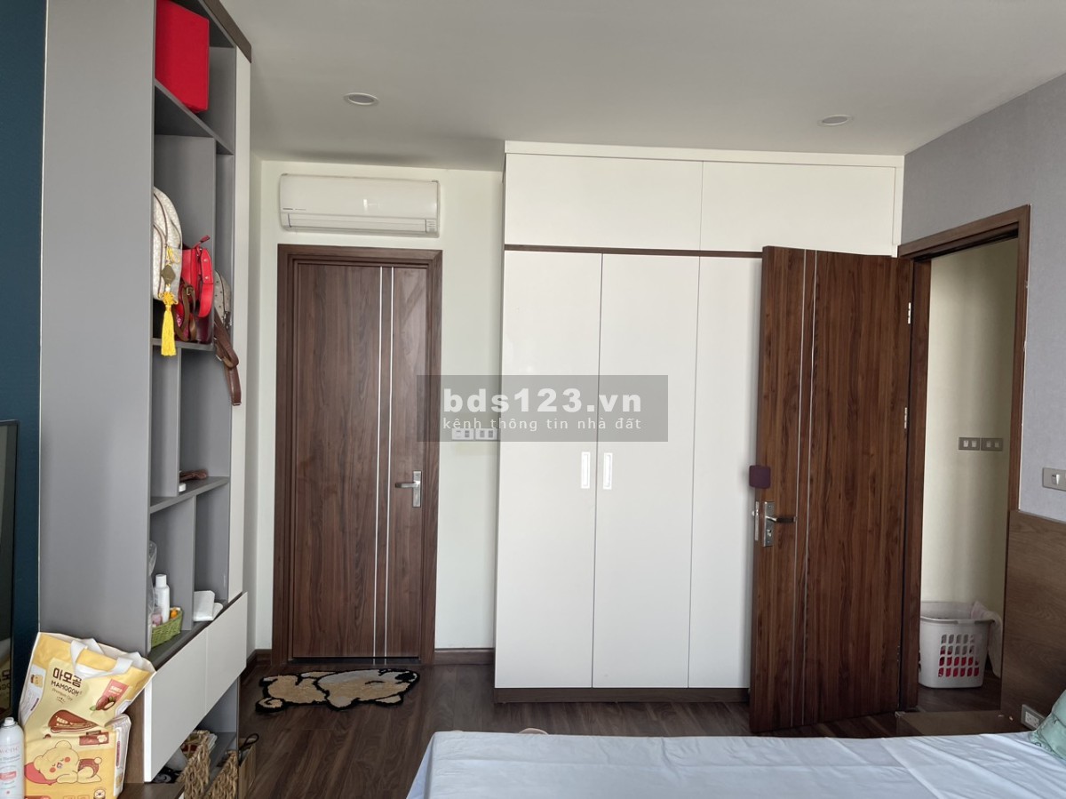 Tôi cần bán nhanh CH Ngoại Giao Đoàn N01-T8, full NT 93.3m²