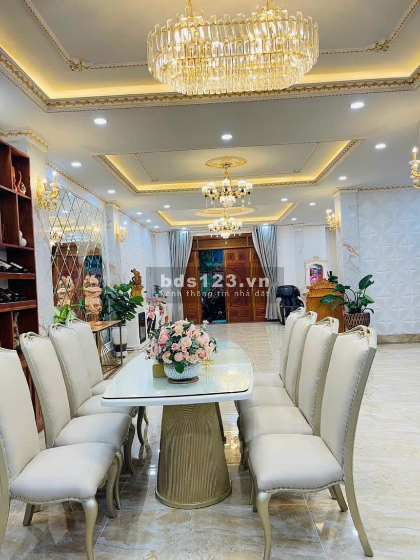 Cần bán nhanh căn biệt thự siêu vip có hồ bơi nước nóng trong nhà