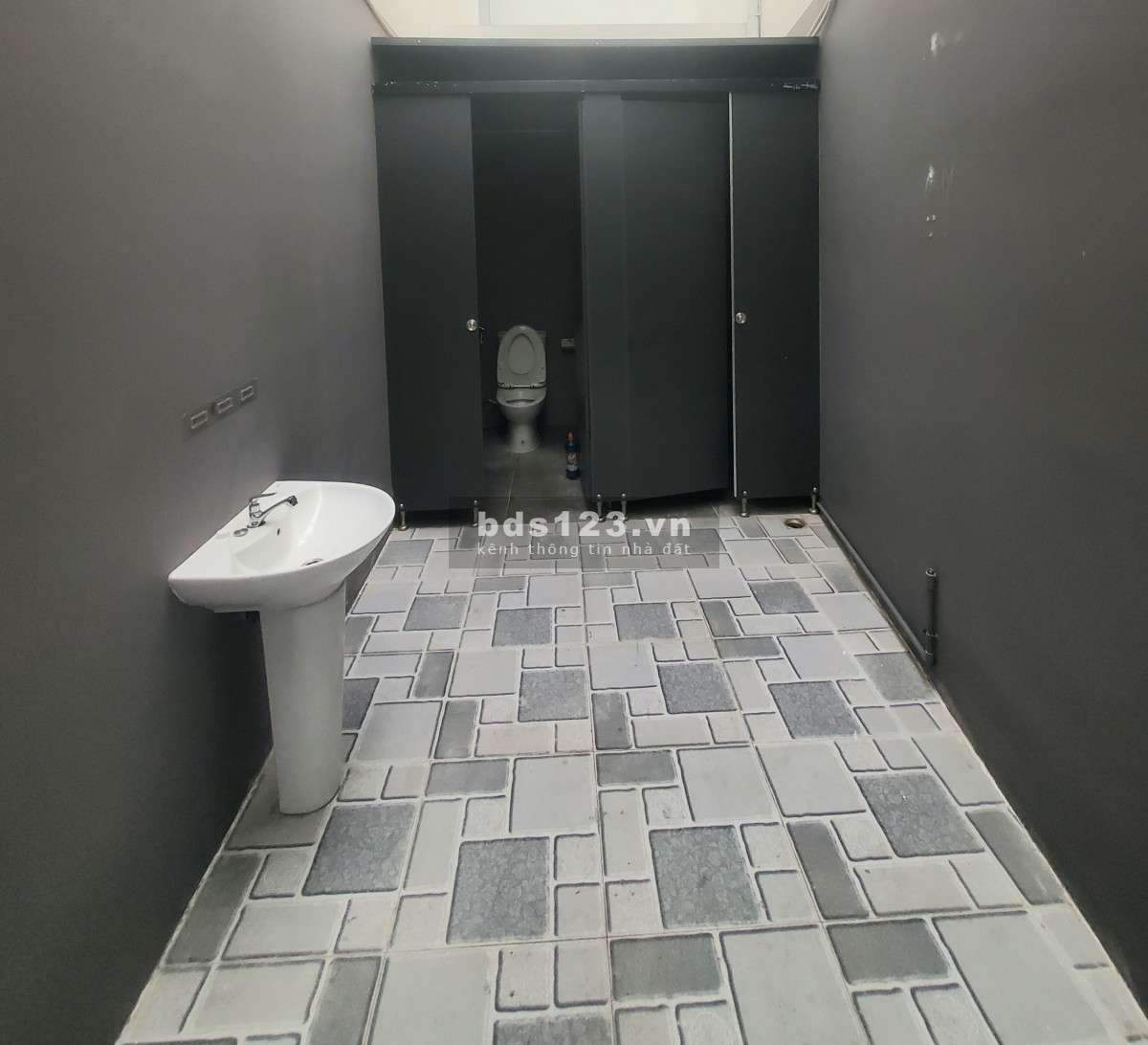Mặt bằng 260m2 mặt tiền đường 12m khu Phú Thuận, Quận 7