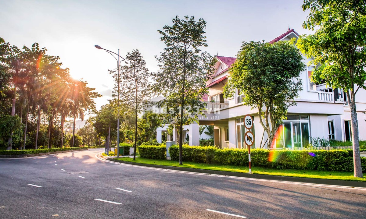 Bán lô đất 300m2 đường Bãi Dài giáp khu đô thị Xanh Villas, giá đầu tư.