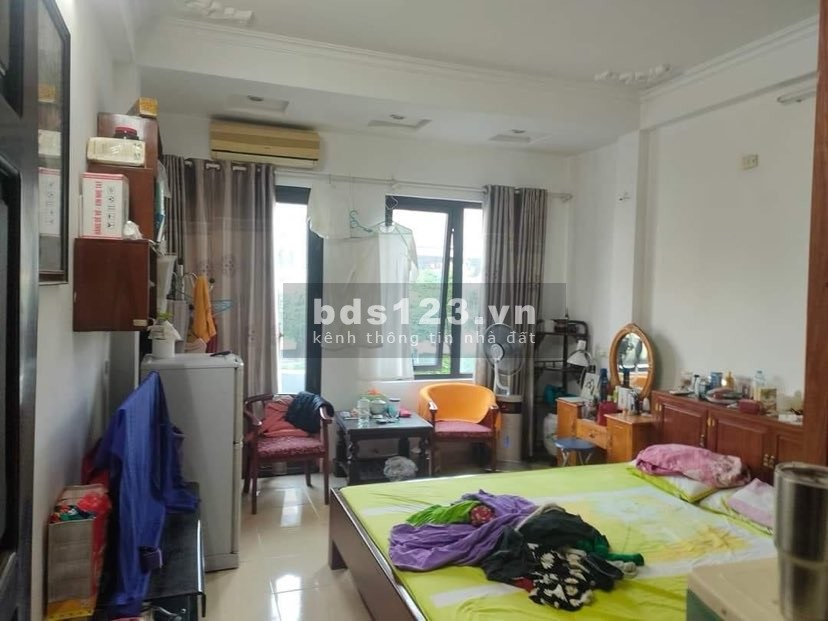 Cực rẻ! Mặt phố Nghi Tàm, kinh doanh sầm uất, 45m2, 6 tầng hơn 18 tỷ