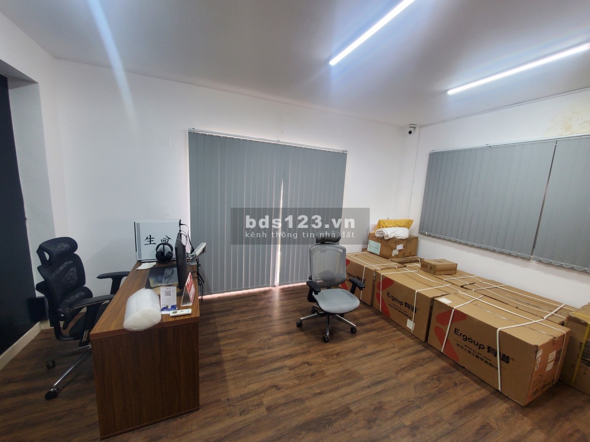 Văn phòng cho thuê sàn 25m2 đường Đinh Công Tráng, Quận 1