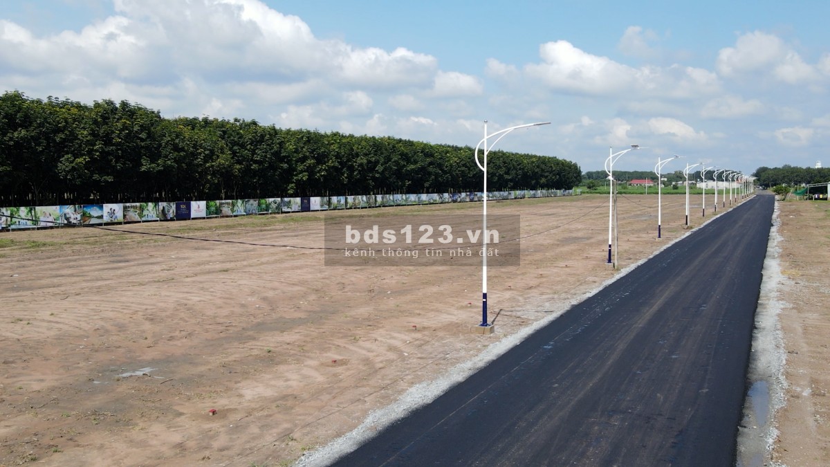 Cần bán 200m2 sẵn 100m2 thổ cư sổ sẵn, sang tên công chứng trong ngày