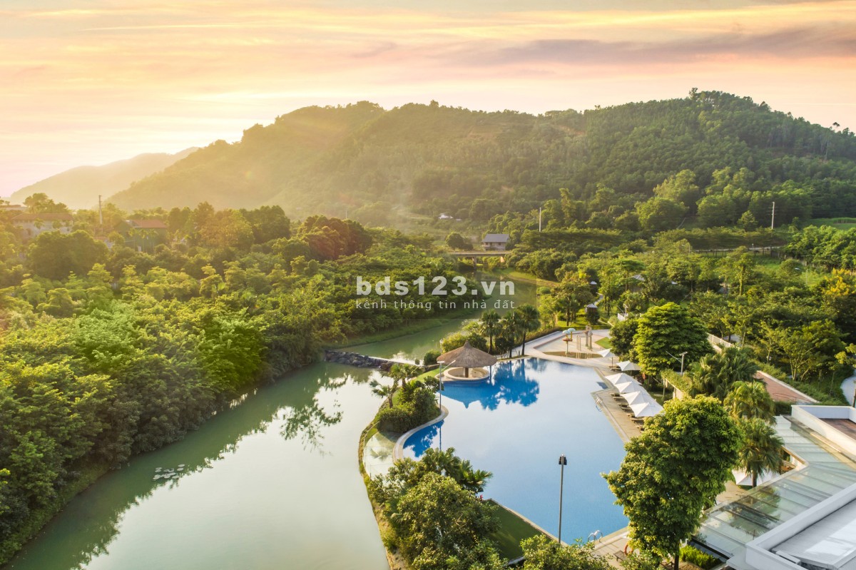 Bán lô đất 300m2 đường Bãi Dài giáp khu đô thị Xanh Villas, giá đầu tư.