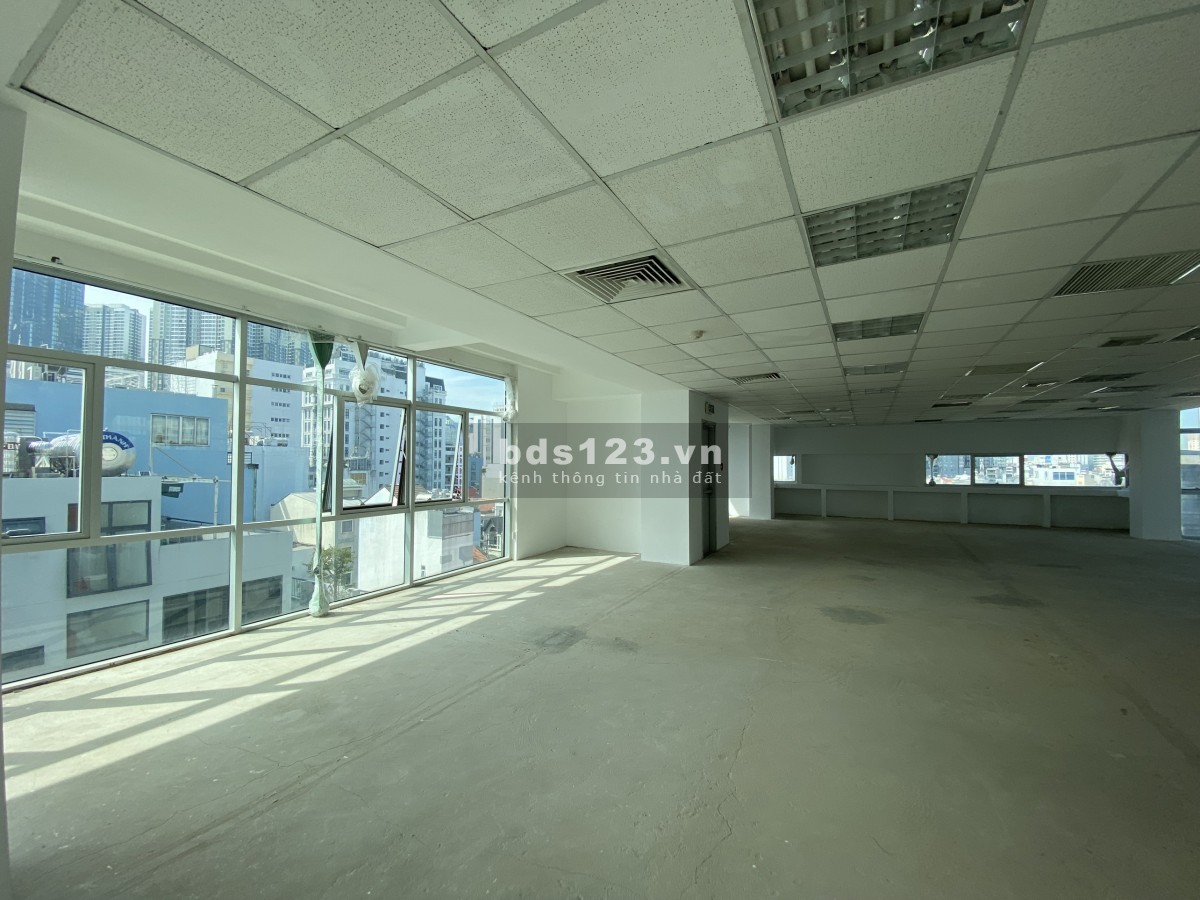 Văn phòng cho thuê tòa nhà Savista Ung Văn Khiêm quận Bình Thạnh 180m2- 67tr/tháng