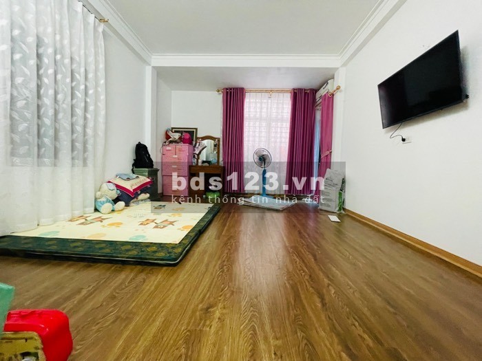 Hiếm - Nhà Trường Chinh - Ngã Tư Sở - Diện tích 43m2 x 5 tầng - Nở hậu - Giá 4.5 tỷ