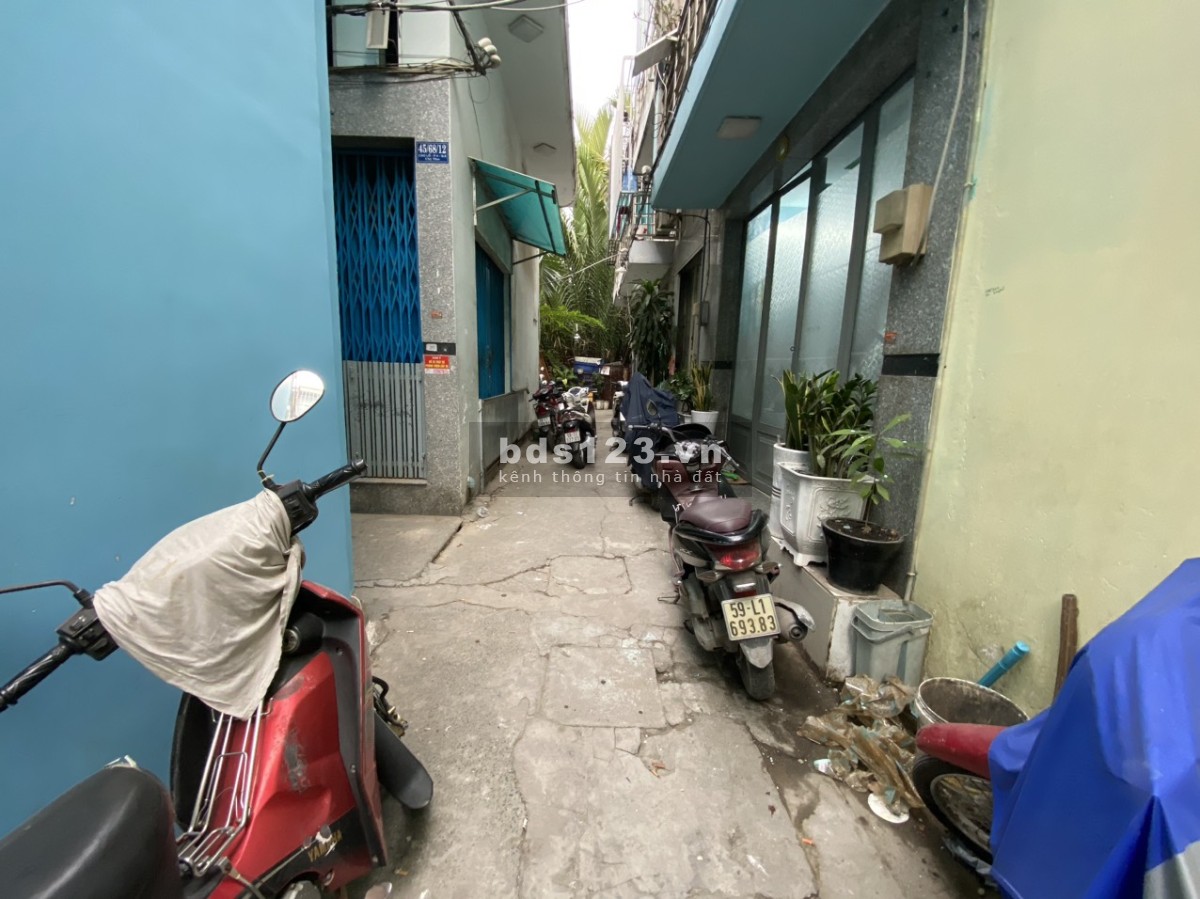 Bán nhà chính chủ 4 X 9 trệt + 2 lầu