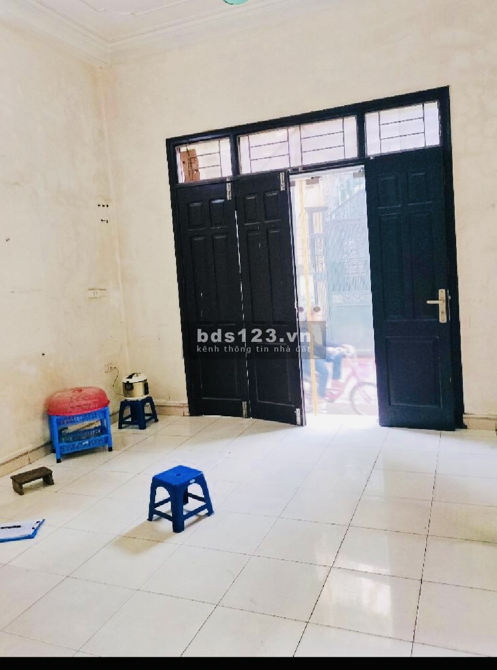 Nhà đẹp Lĩnh Nam, ôtô đỗ, ngõ thông.