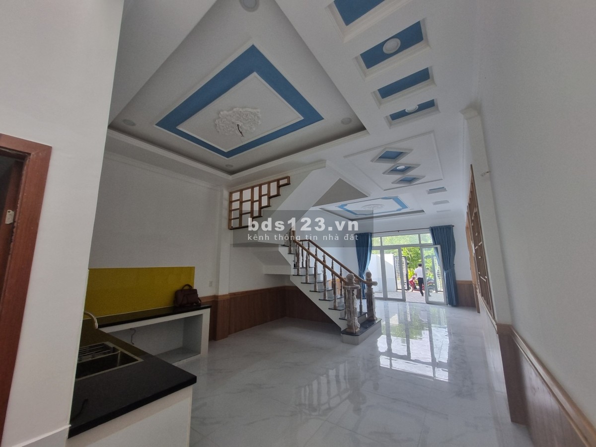 Chính chủ cần bán gấp căn nhà ở khu nhà phố - Gia thương thương