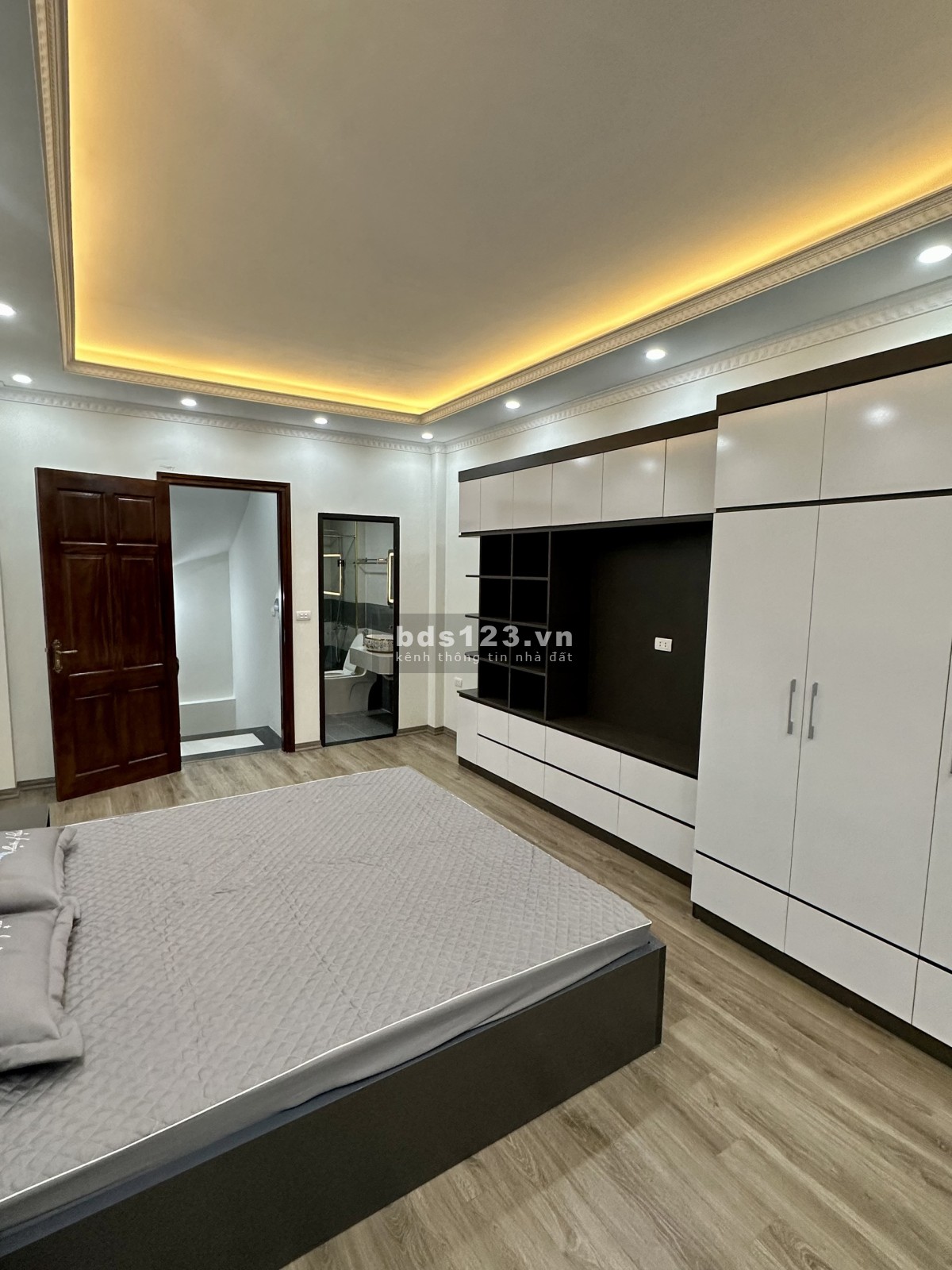 Nhà đẹp mới tinh phố Trần Cung. Cổ Nhuế. Bắc Từ Liêm. DT 35m xây 5 tầng giá 4.1 tỷ