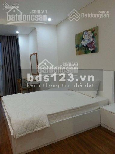 Cho thuê 3 phòng ngủ, lầu cao view đẹp, nội thất đầy đủ cao cấp giá 26 triệu/tháng