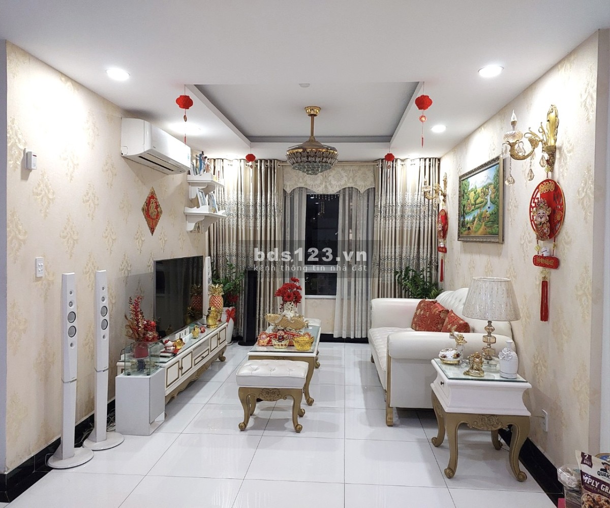 Chính chủ bán căn hộ KDC Giai Việt 104m2, 3 PN, 2 WC nhà đẹp, tặng toàn bộ nội thất