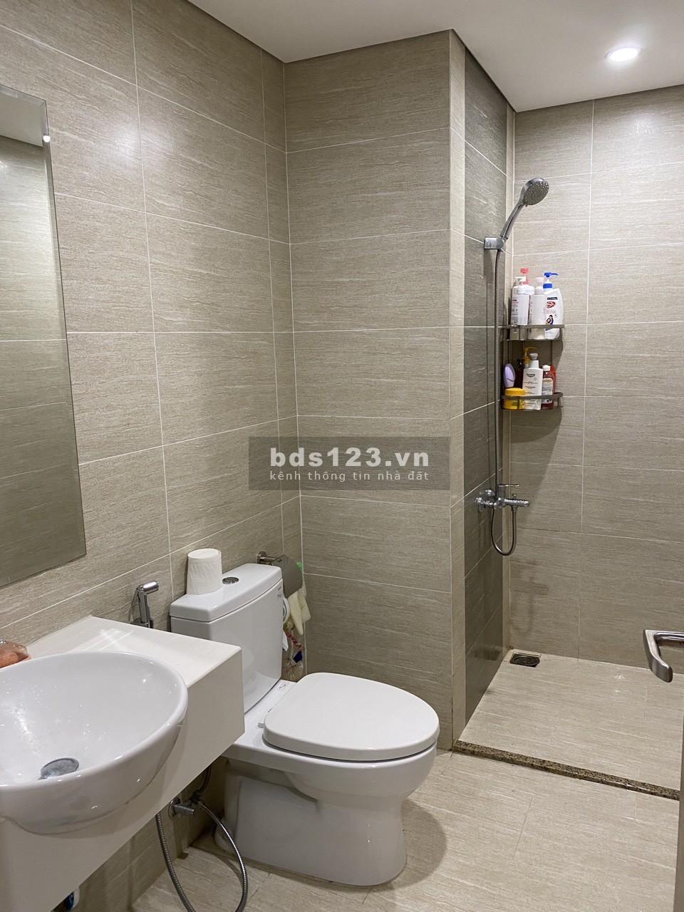 Chuyển căn lớn hơn, bán nhanh 1N+1 full đồ 2.15 tỷ bao phí Vinhomes Smart City