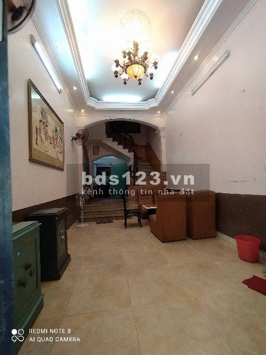 Đầm Trấu, phân lô ô tô tránh, vỉa hè, nhà đẹp 5 tầng, ở ngay, chỉ 5 phút đến Hồ Gươm.