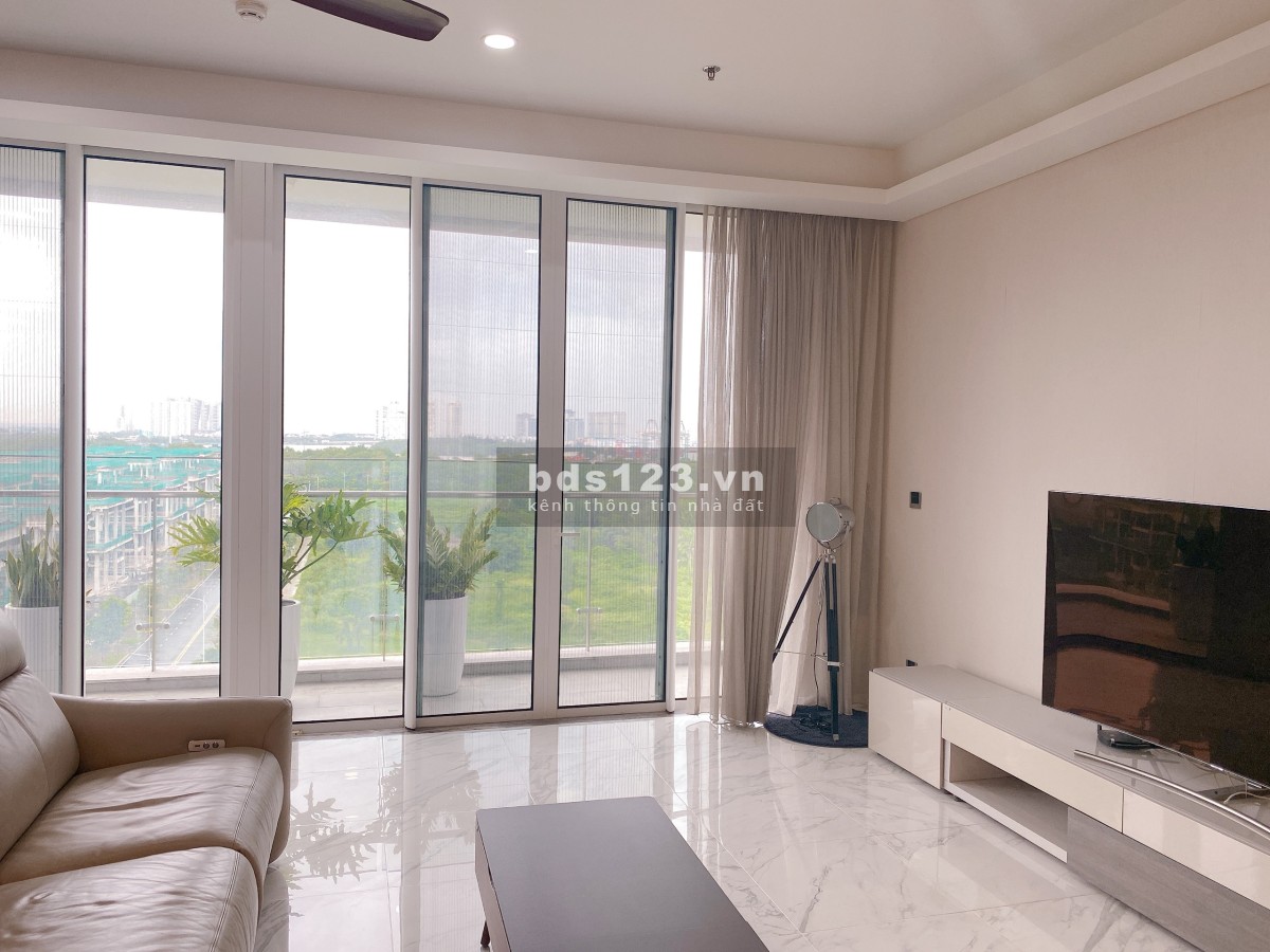 Cho thuê căn hộ Sarica, 3 phòng ngủ, diện tích 155m2, giá 45 triệu/tháng, cuối tháng trống