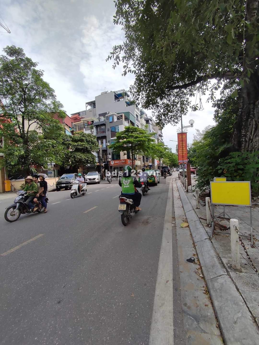 Phân lô, vỉa hè, nhiều ôtô tránh, khu hành chính công quận Hoàng Mai, hiếm, giá đầu tư