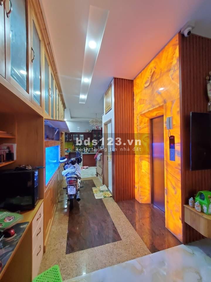 Nhà 2 mặt hẻm xe tải - khu dân cư cao tầng, an ninh yên tĩnh - nhà 4 tầng - chủ ngộp bank bán gấp.