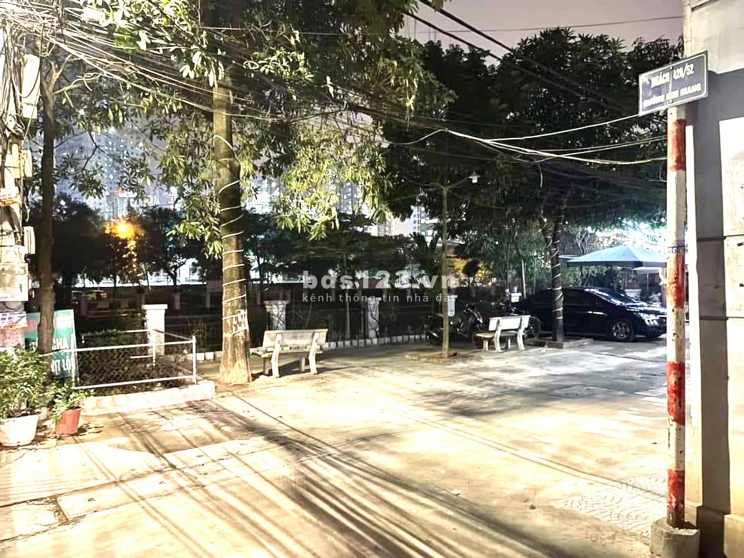Phố Kim Giang, ô tô vào nhà - dòng tiền cho thuê ổn định 20 triệu/tháng - vị trí đẹp.