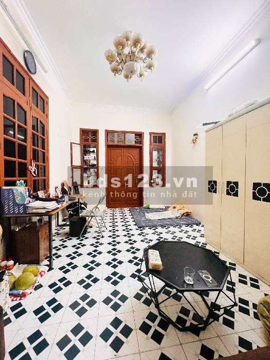 Phố Kim Giang, ô tô vào nhà - dòng tiền cho thuê ổn định 20 triệu/tháng - vị trí đẹp.