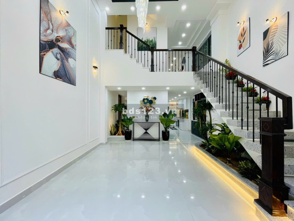 Chính chủ bán căn nhà 5 tầng full nội thất, có thang máy, Phường 14, Q. Gò Vấp