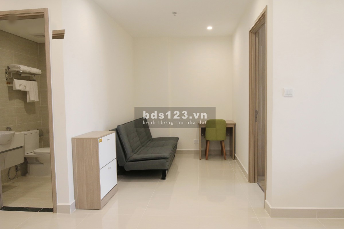 Bán nhanh căn 1N+1 full đồ 43m 2.1 tỷ bao phí Vinhomes Tây Mỗ