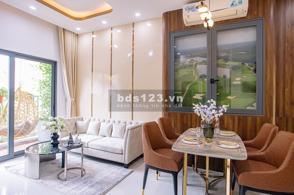 Bán Gấp Căn Hộ 65m2 View Sân Golf Giá Chỉ 1.8 Tỷ
