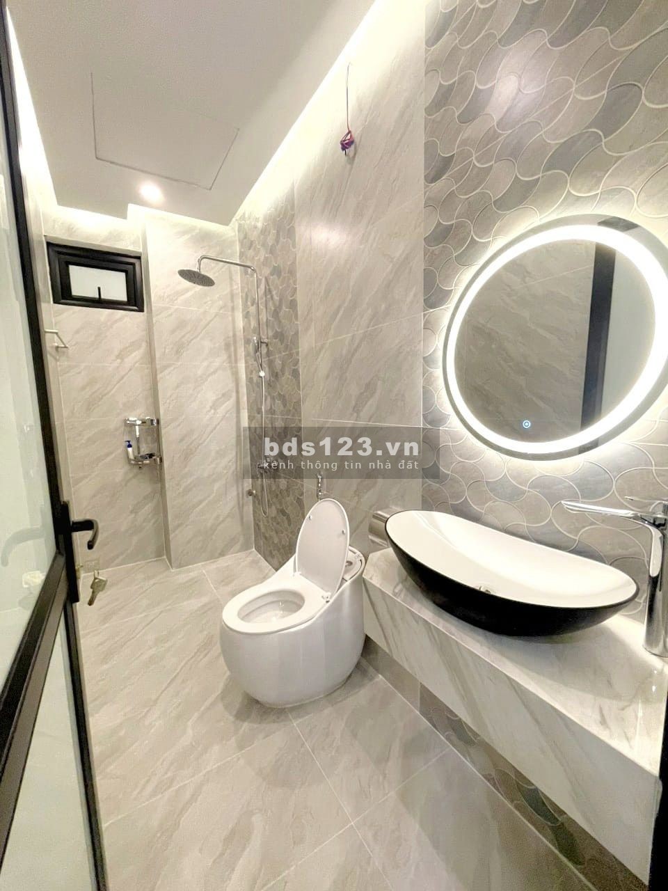 Phân khu VIP Ba Đình - Ô tô - Mặt ngõ - Kinh doanh văn phòng - Ô tô đỗ cửa, 2 ô tô vào nhà