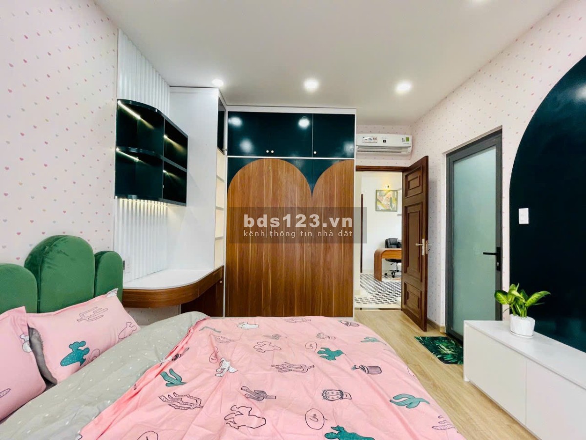 Chính chủ bán căn nhà 5 tầng full nội thất, có thang máy, Phường 14, Q. Gò Vấp