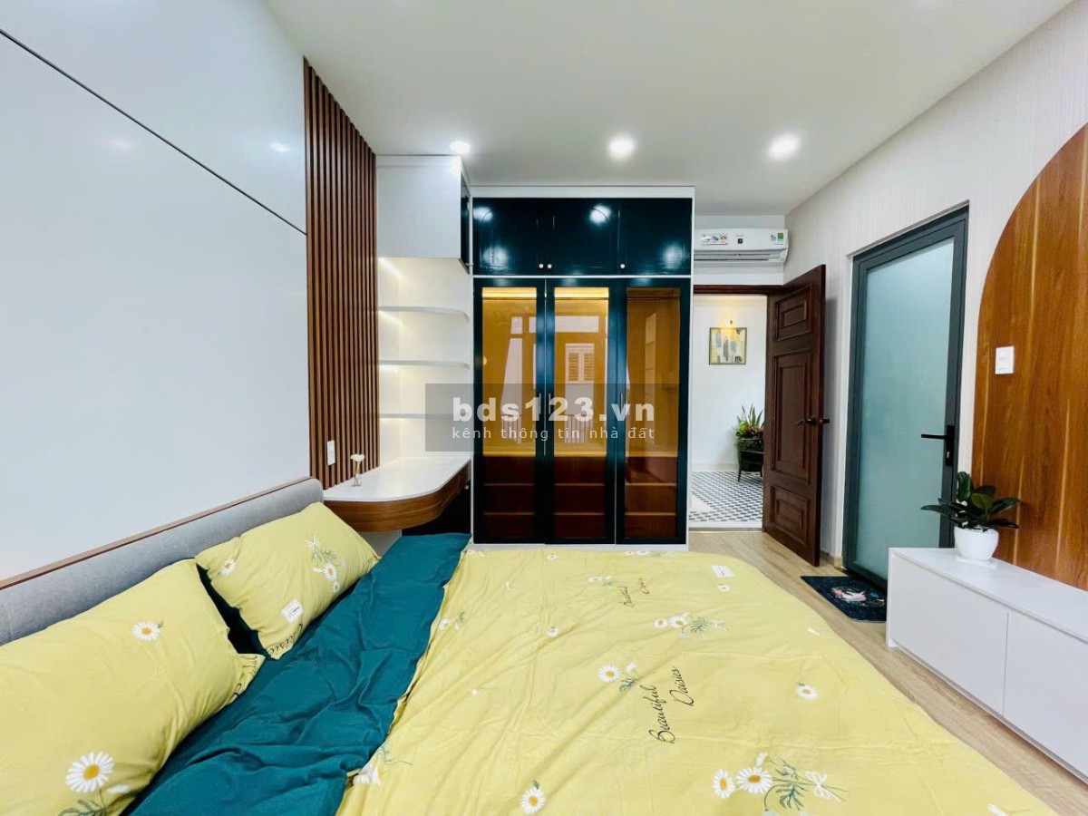 Chính chủ bán căn nhà 5 tầng full nội thất, có thang máy, Phường 14, Q. Gò Vấp