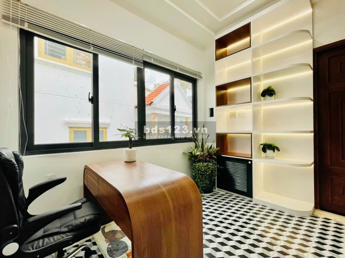 Chính chủ bán căn nhà 5 tầng full nội thất, có thang máy, Phường 14, Q. Gò Vấp