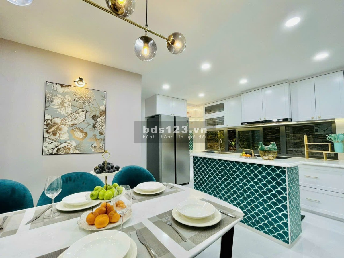 Chính chủ bán căn nhà 5 tầng full nội thất, có thang máy, Phường 14, Q. Gò Vấp
