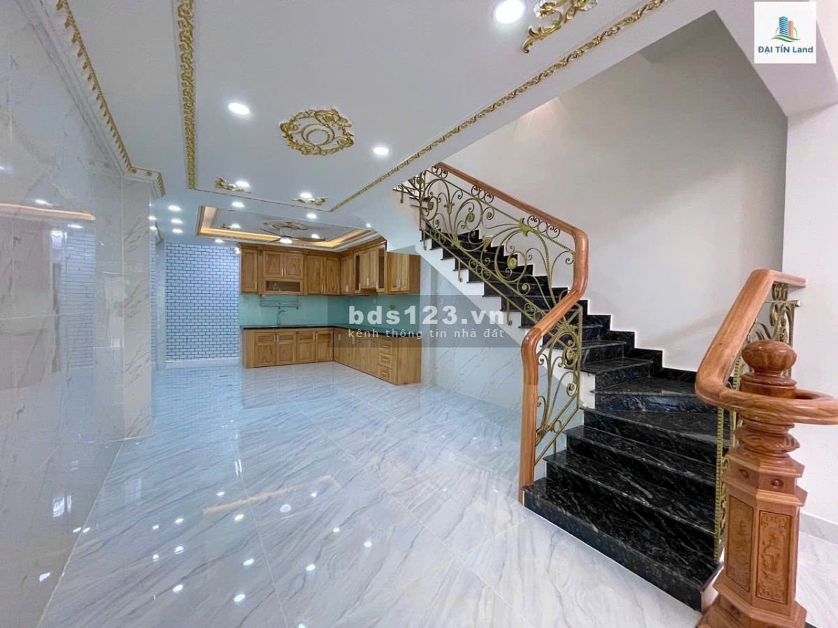 Bán đất tặng nhà HXH 6m gần KĐT Vạn Phúc chỉ 4 tỷ hơn DT 60m2