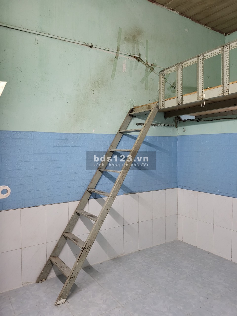 Cho thuê phòng trọ 15m2 đường Tây Sơn sát ngay chợ Tân Hương Quận Tân Phú, giờ giấc tự do.