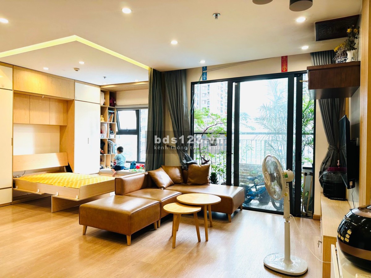 Bán căn hộ 3 ngủ 2WC 75m2 tại Vinhomes Smart City Giá 3,5 tỷ bao thuế phí. Liên hệ: 0869054922