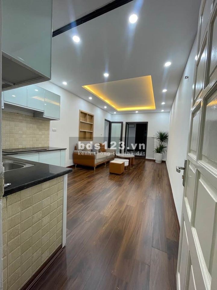 Bán CHCC Nguyễn Chí Thanh. 40m, giá 2.2 tỷ