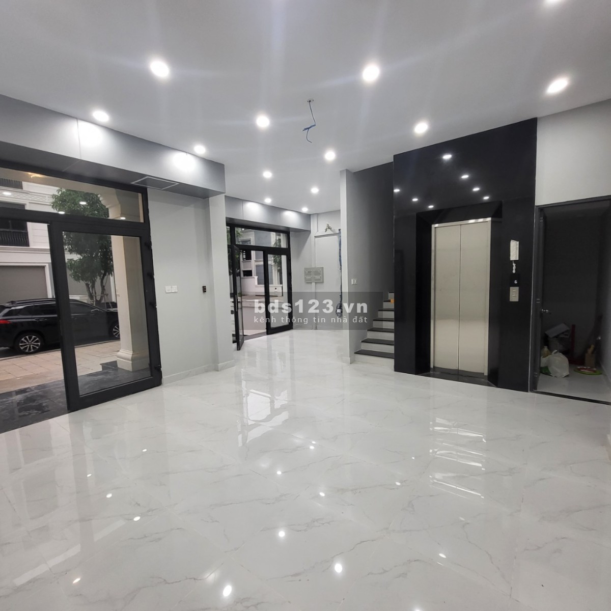 Cho thuê nhà phố 96m2 hoàn thiện nguyên căn hỗ trợ 12,5 triệu