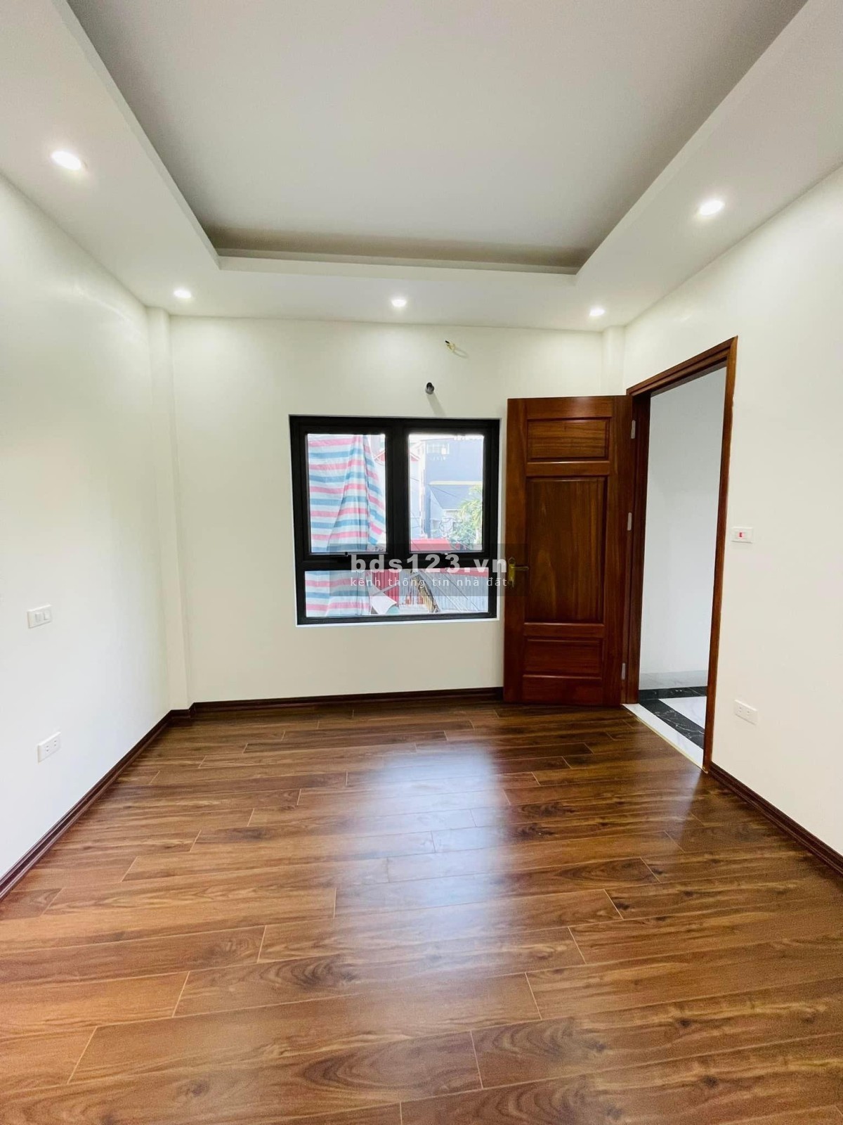 Bán nhà cực hiếm Long Biên 55M - 4 tầng siêu đẹp nhỉnh 4 tỷ