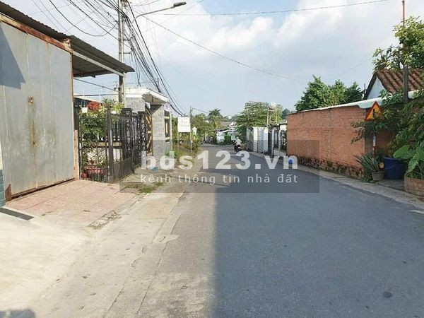 Gia đình cần bán 500m2(10x50) đất Bình Dương giá ngộp 430 triệu