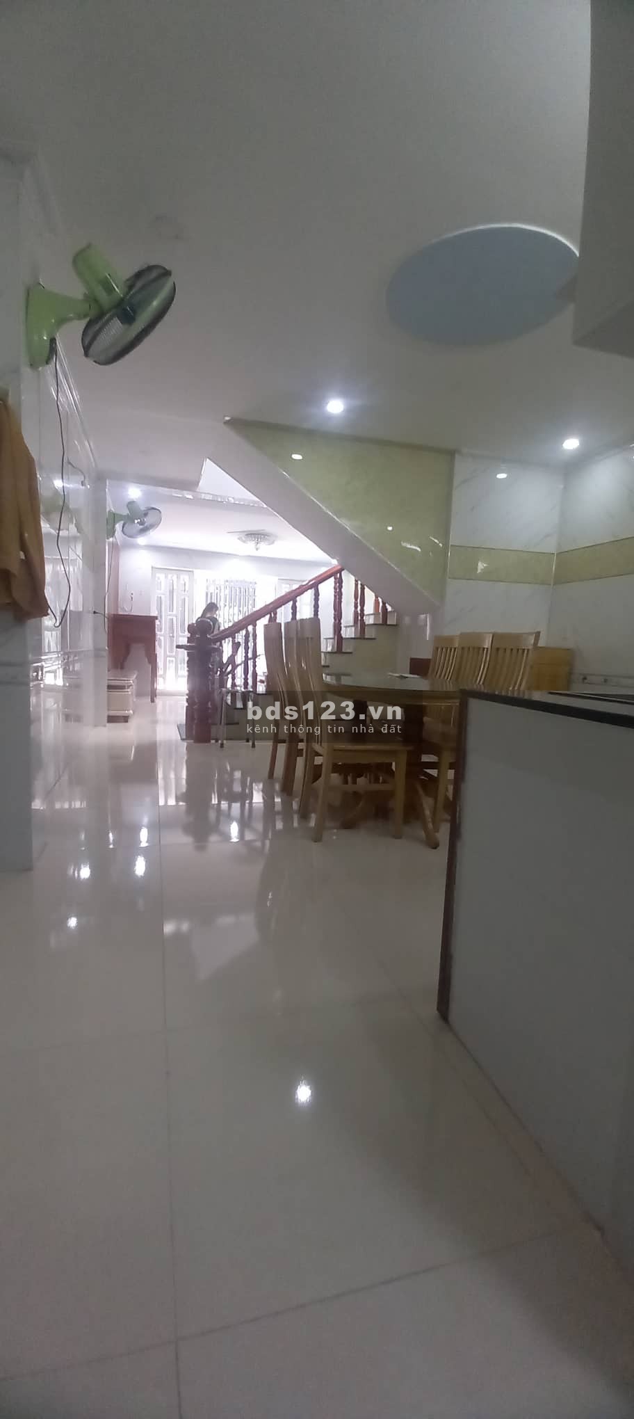 Nhà mới sau lưng chợ Hiệp Bình 4 x 12.5 chỉ 4.2 tỷ hoàn công đầy đủ