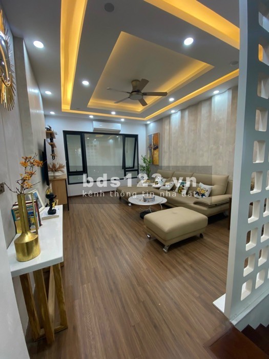 Hiếm, Nhà Dân xây 4 tầng, 80m2, Phân Lô, ô tô tránh, Vỉa hè, Kinh Doanh, Nội Thất sang trọng, 11 tỷ